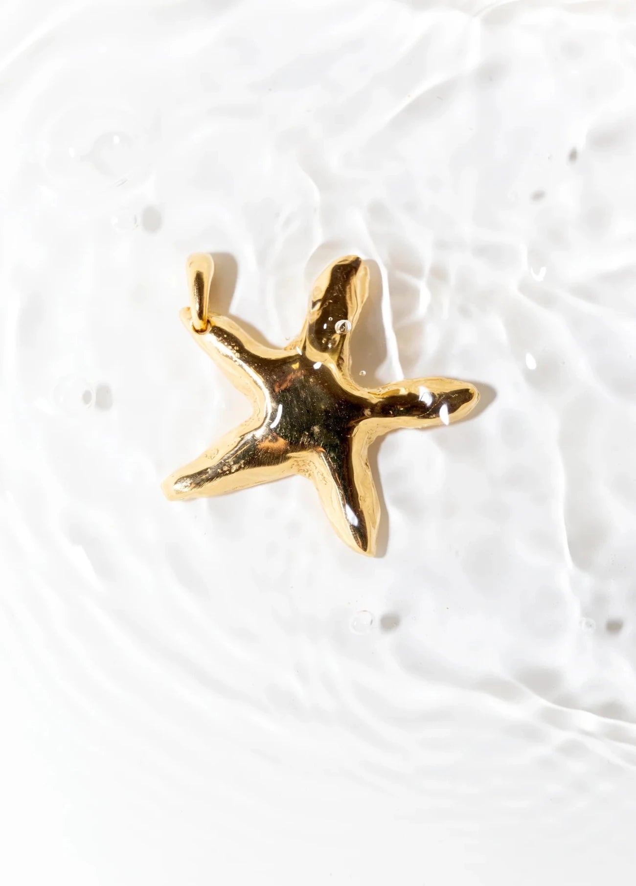 Asterina Charm Solid Gold