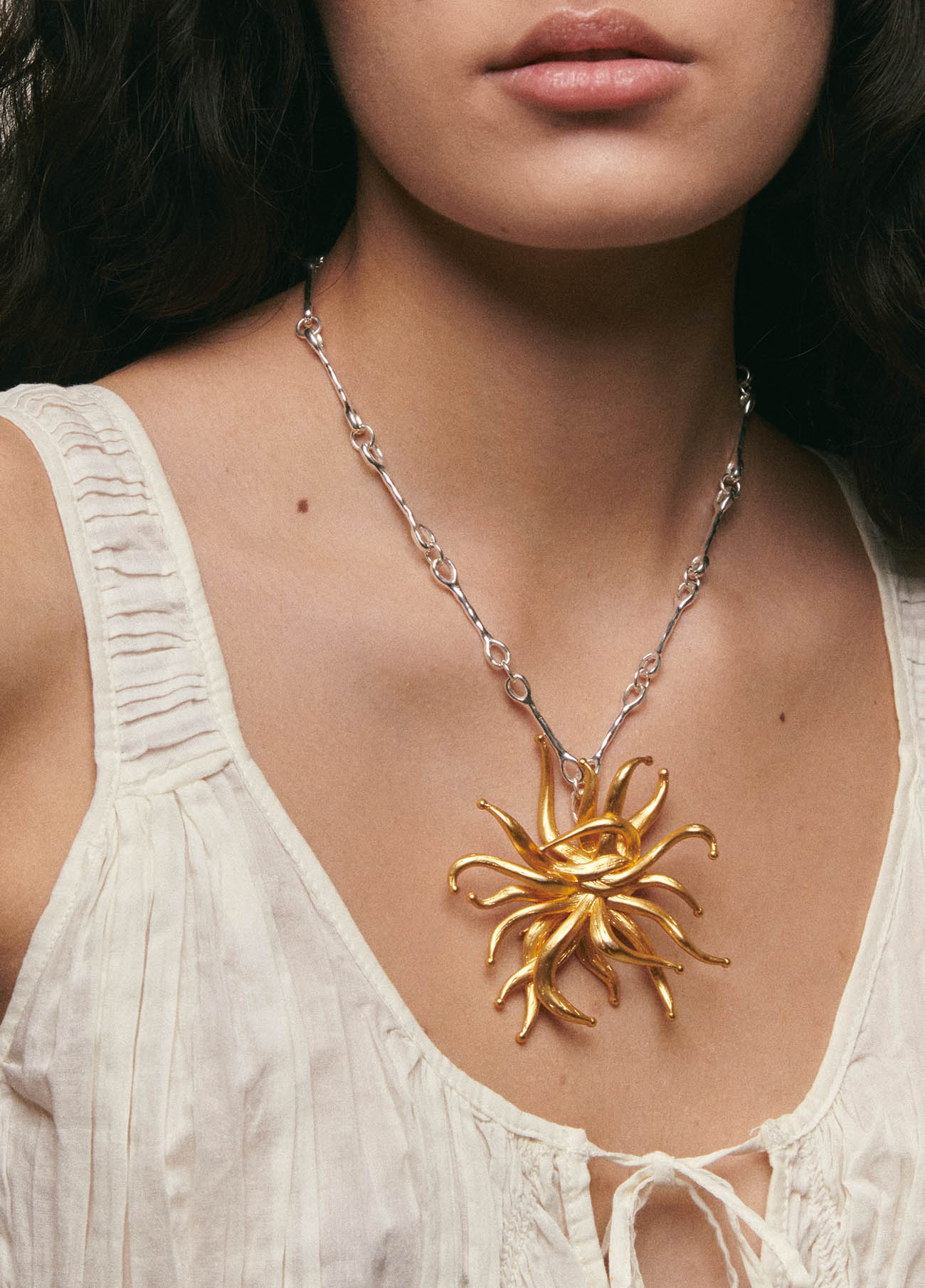 Anemone Brooch-Charm