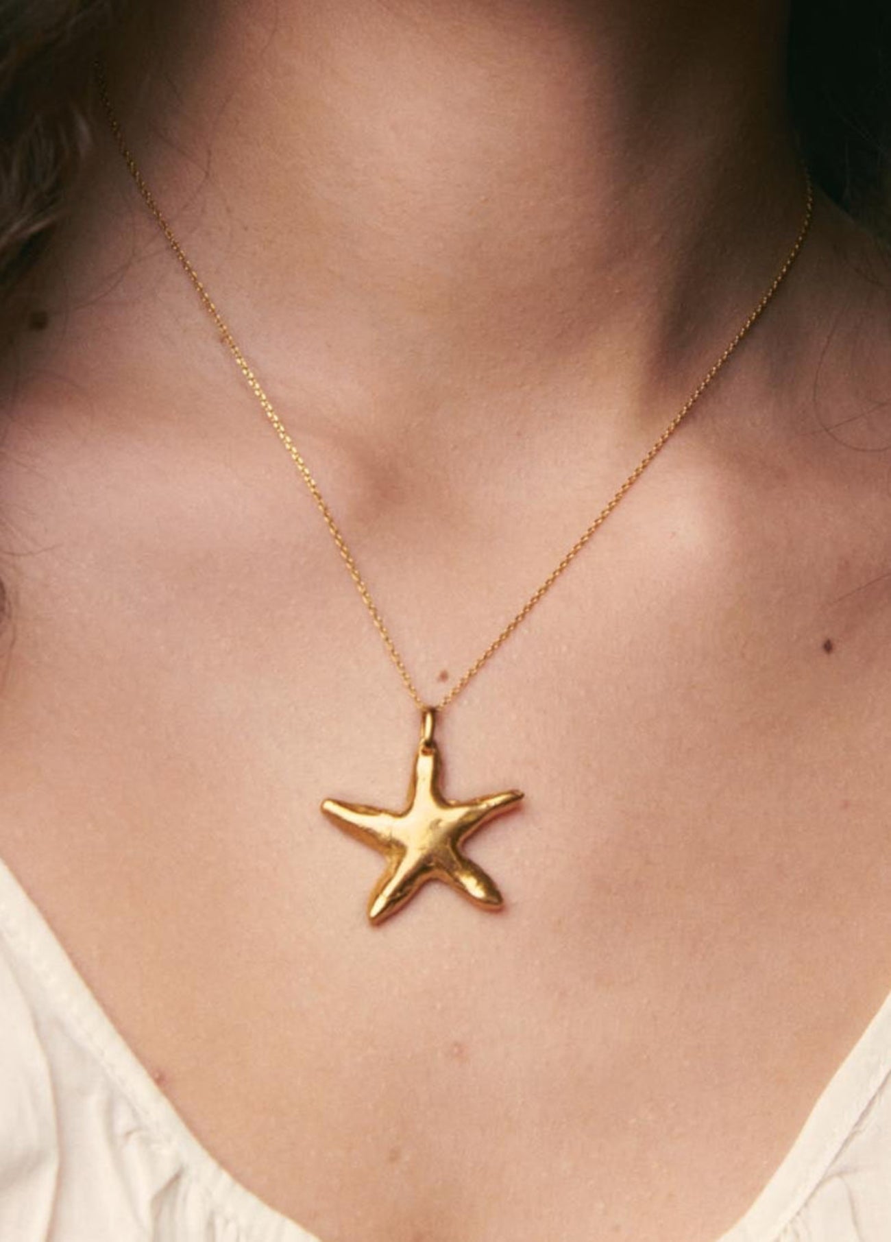 Asterina Charm Solid Gold