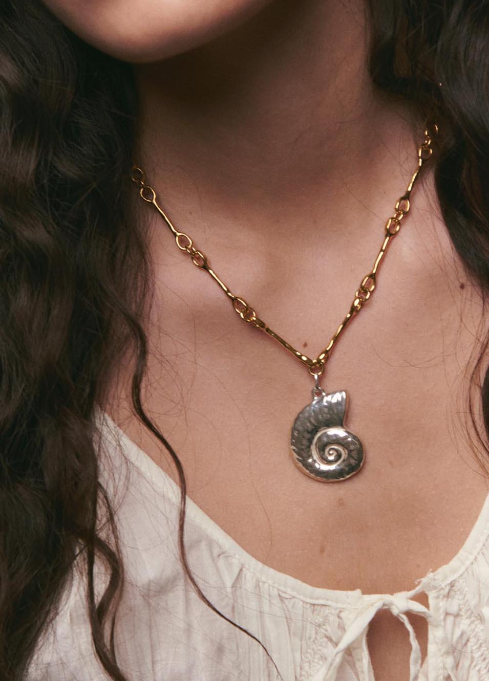 Caracola Silver Charm