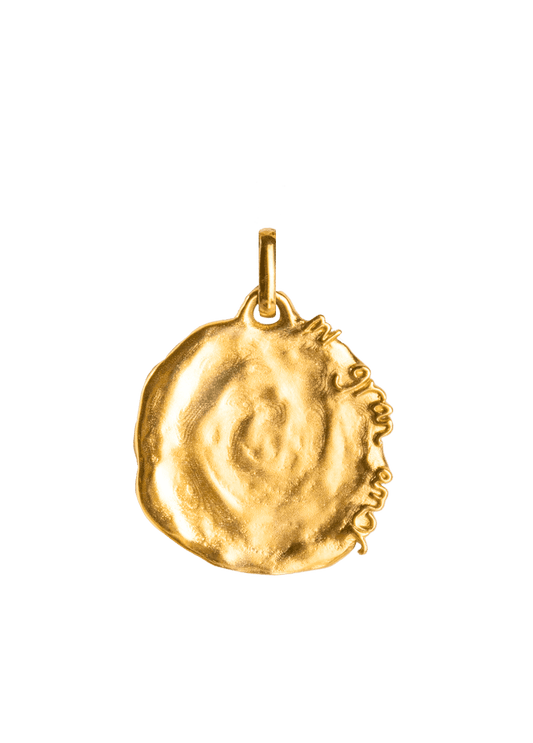Mi Gran Amor Gold Charm
