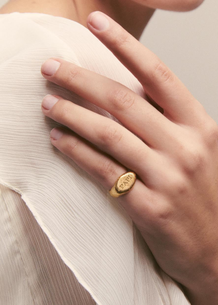 Papi Signet Ring Solid Gold