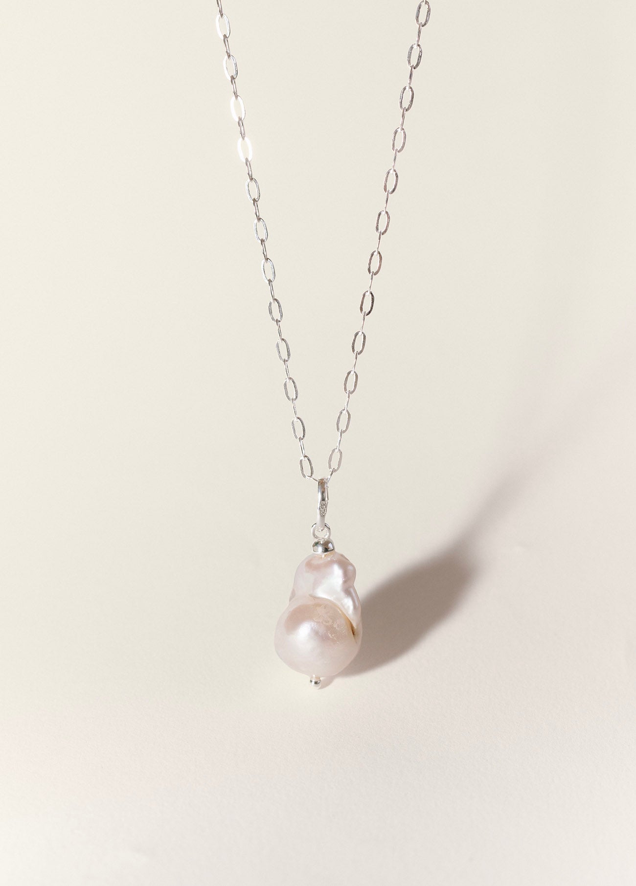Perla Preciosa Silver Necklace