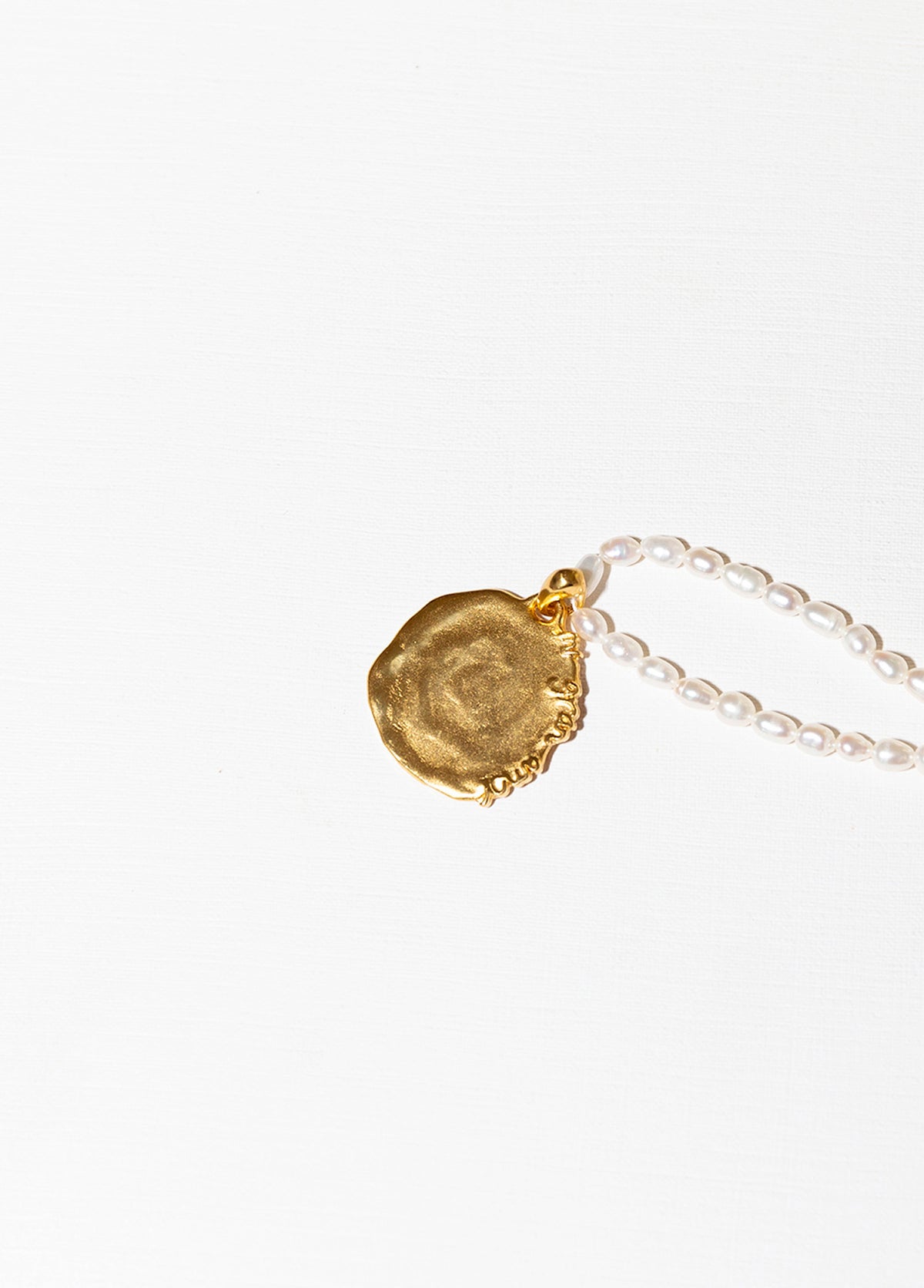 Long Lolita pearls necklace
