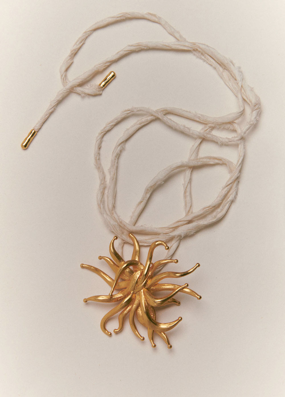 Collar Anemona Seda