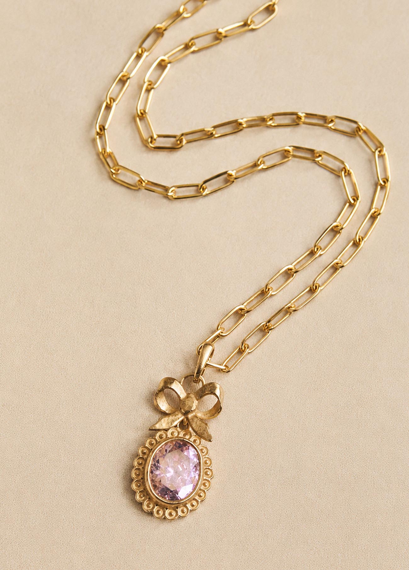 Collar Isabelino Rosa con Cadena Creta