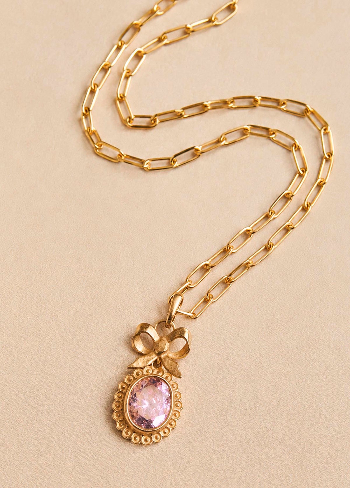Collar Isabelino Rosa con Cadena Creta