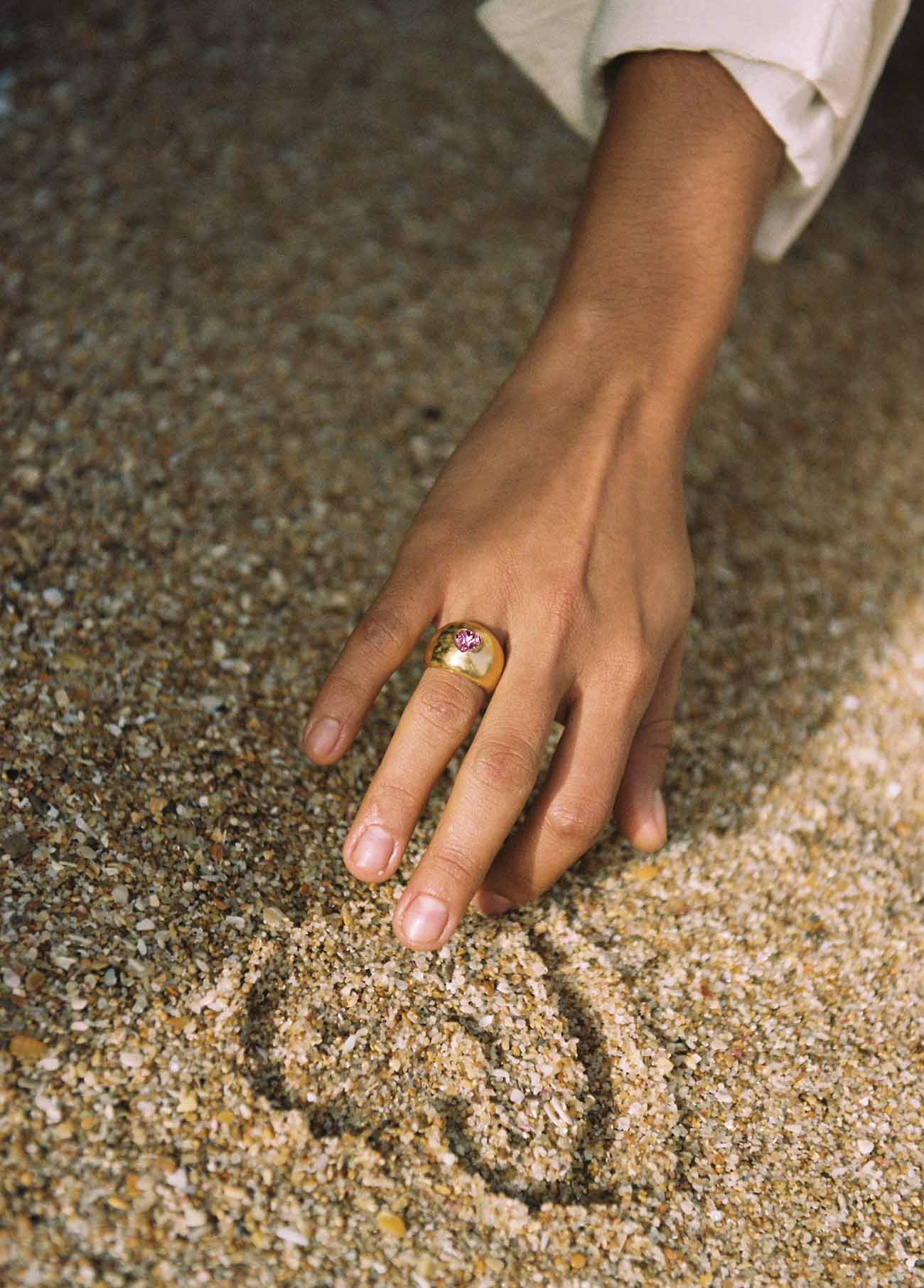 Anillo Sello Dolce Pink Oro Macizo