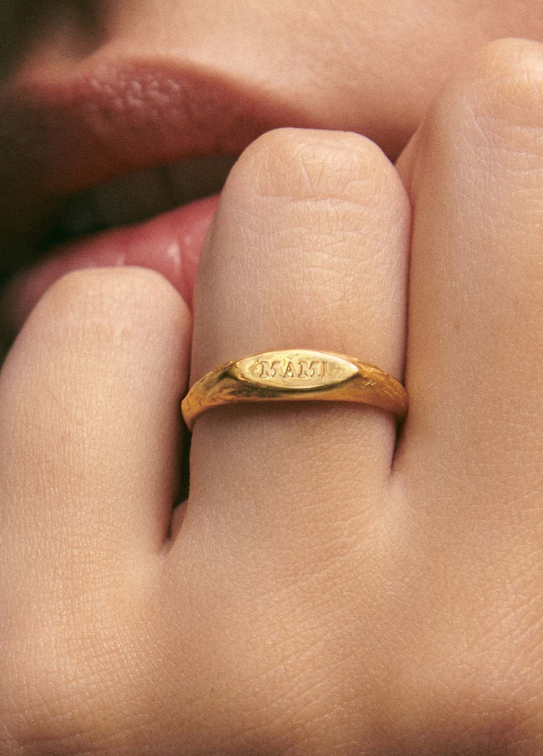 Anillo Sello Mini Mami Oro