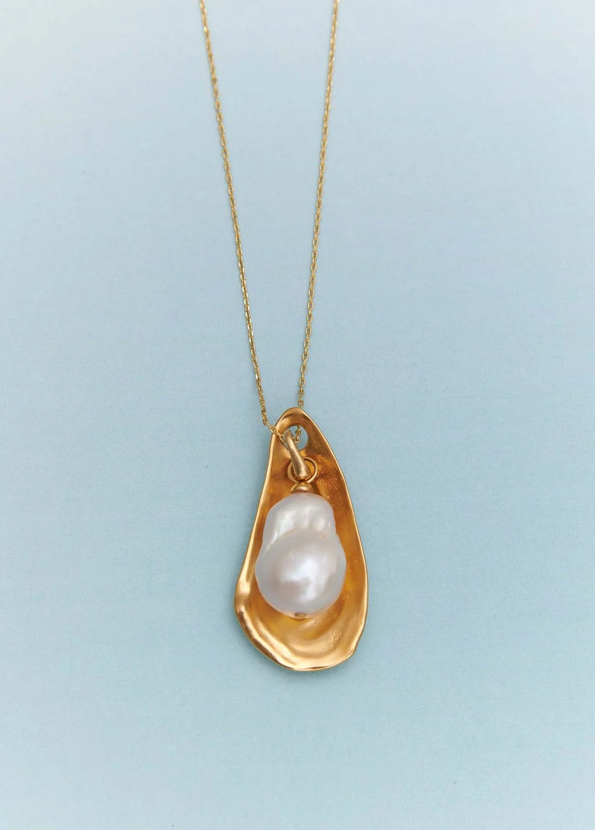 Moule Pearl Necklace