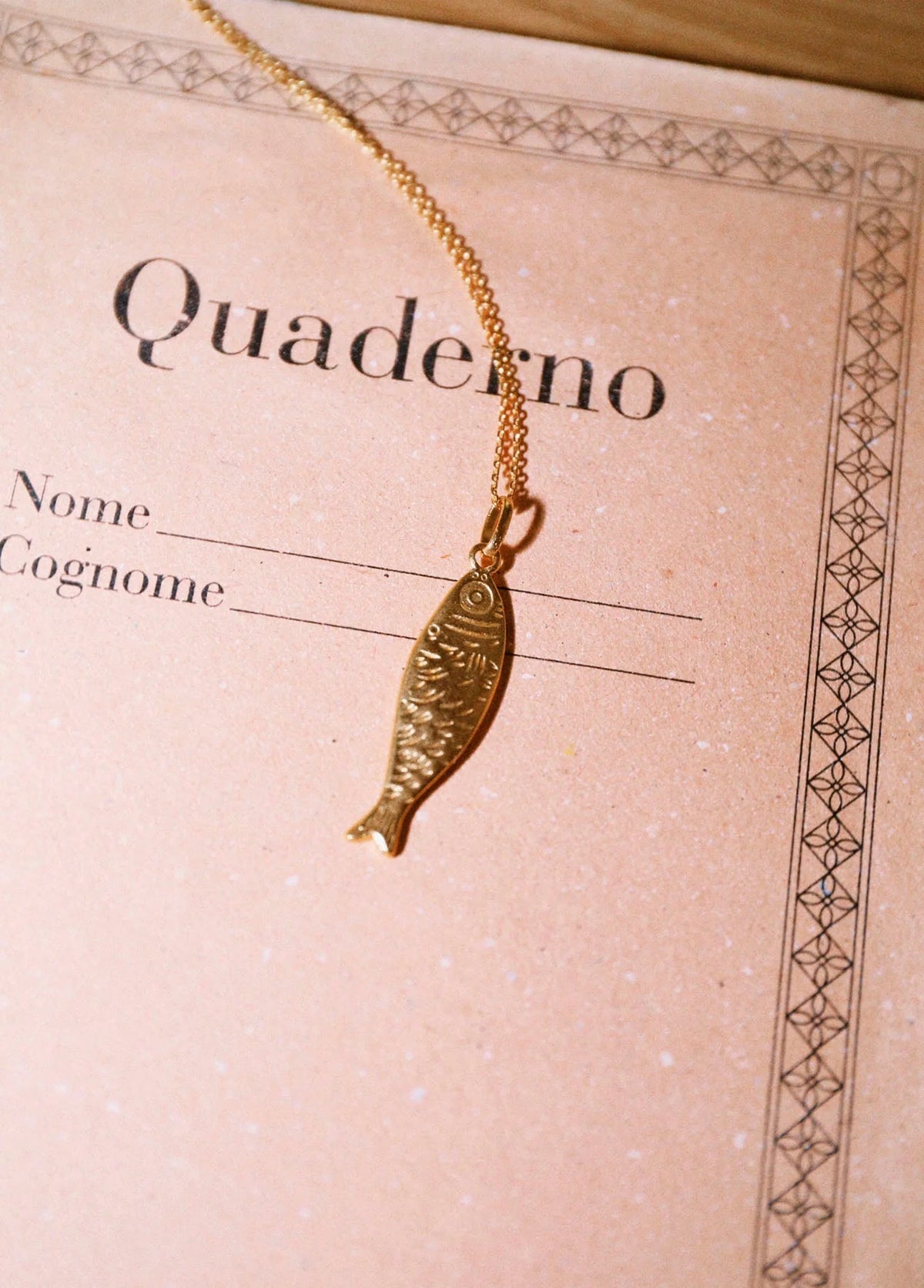 Collar Sardina Oro