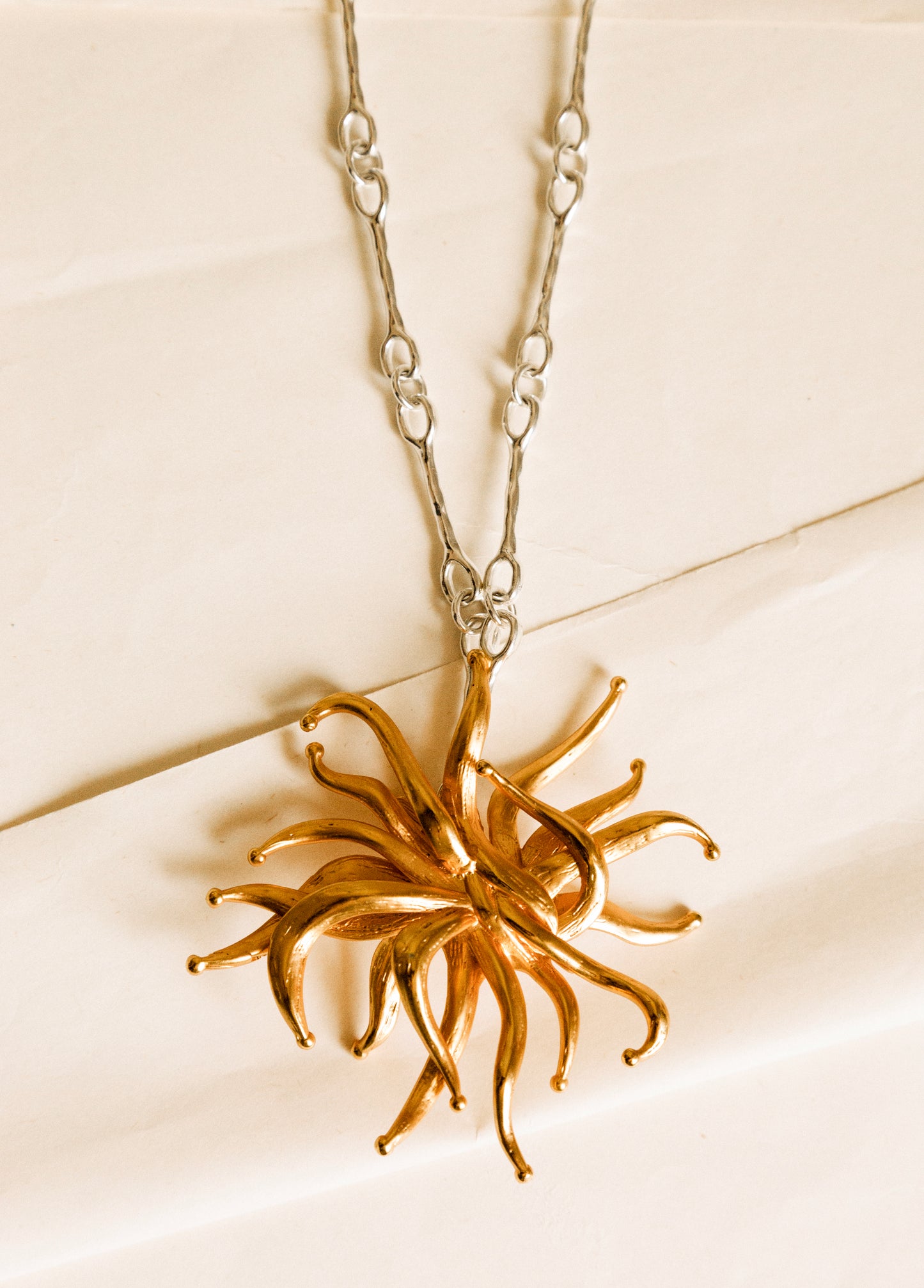 Anemone Brooch-Charm