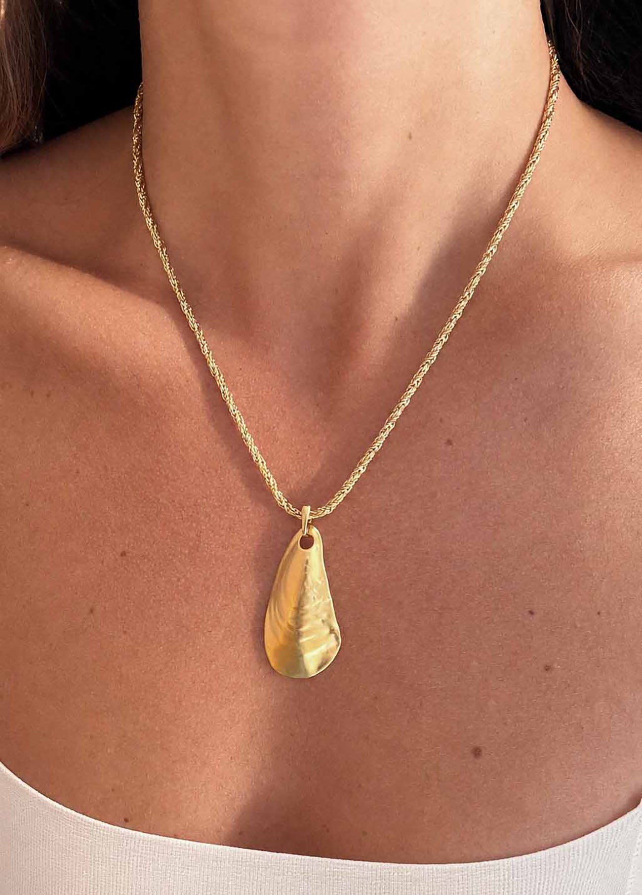 Moule Gold Pendant