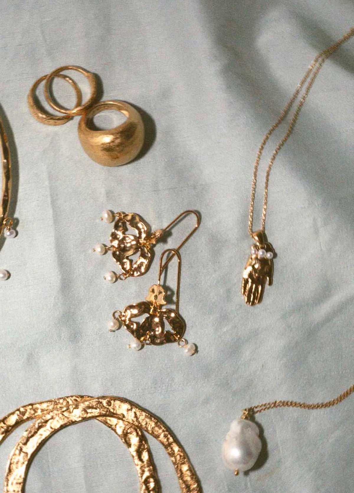 Precious Pearl Gold Necklace