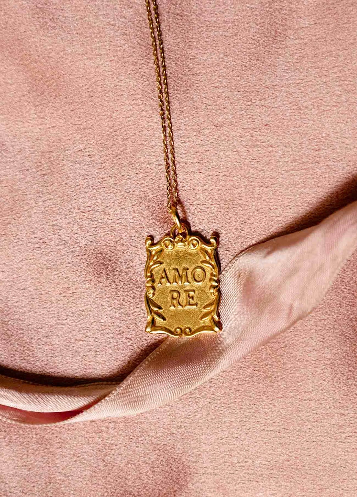Nuovo Amore Necklace