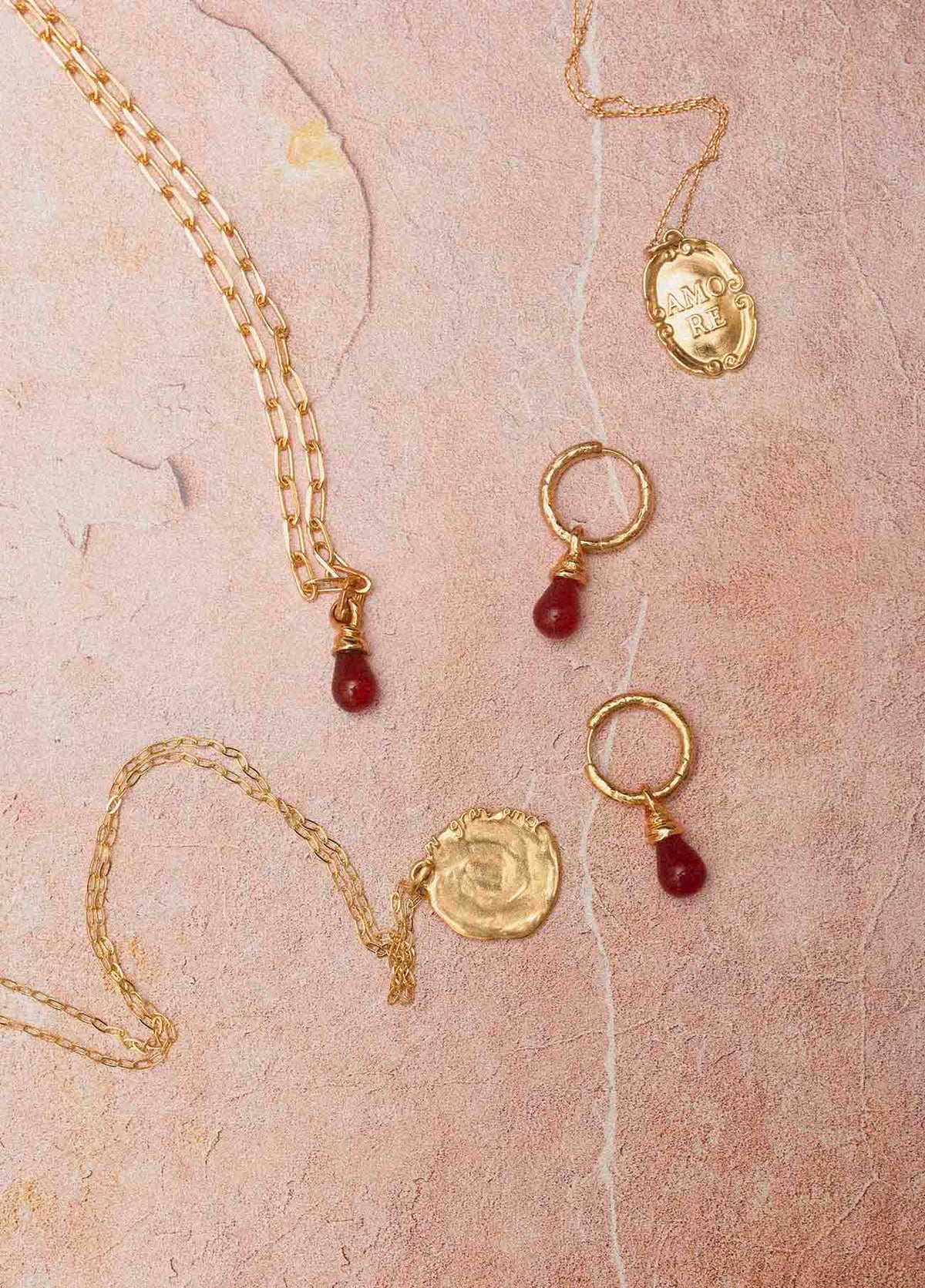 Pequeña Pasion Pendant